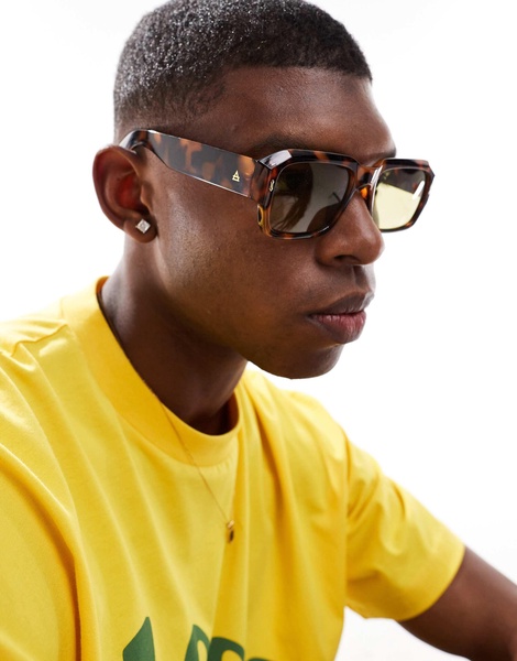 AIRE pluto square sunglasses in tortoiseshell with sage green lens
