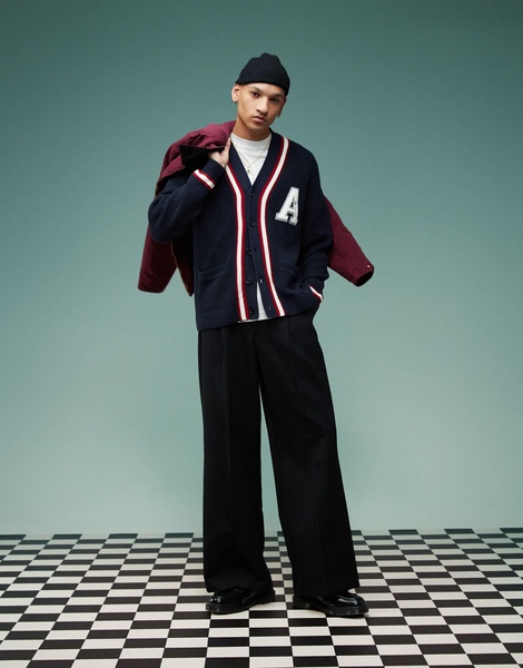 ASOS DESIGN smart baggy fit pants with front pleats in black