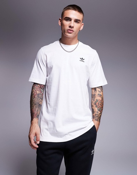 adidas Originals Essential T-shirt in white