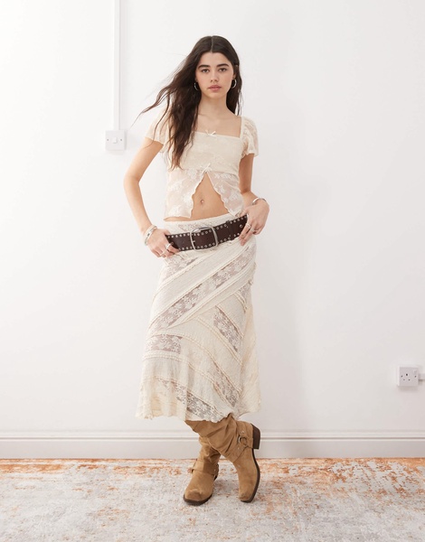 Reclaimed Vintage split front lace top with bow details in ivory