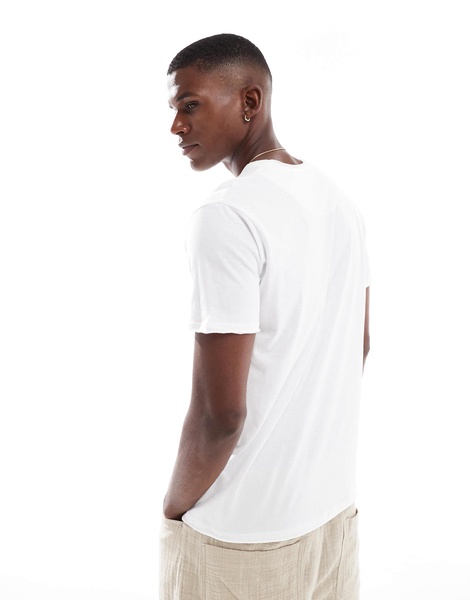 Brave Soul short sleeve t-shirt in white