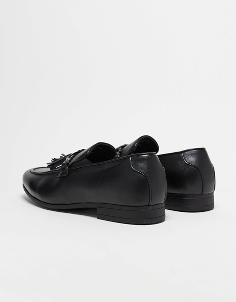 ASOS DESIGN loafers in black with tassel detail