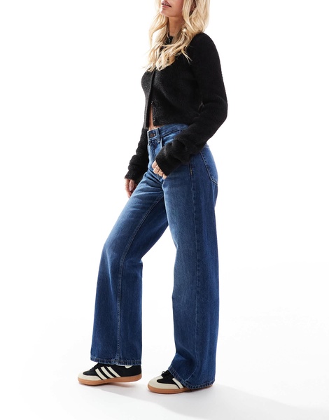 Bershka Petite high waisted 90s wide leg jeans in dark wash