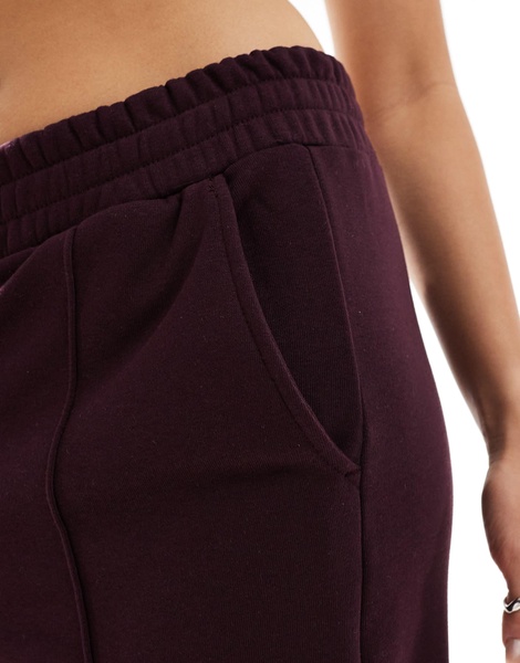 Bershka wide leg sweatpants in burgundy