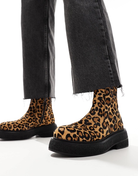 ASOS DESIGN Achieve flat leather boots in leopard
