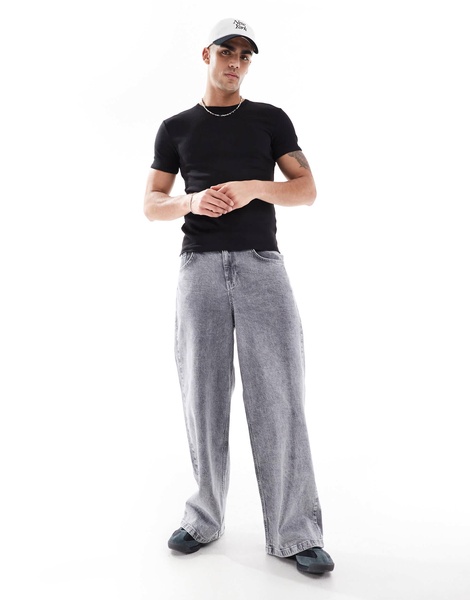 Bershka slim fit ribbed T-shirt in black