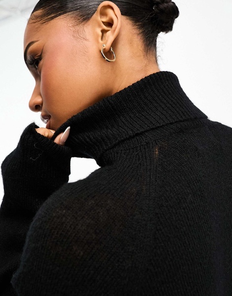 Pieces roll neck sweater in black
