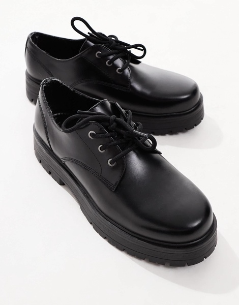 Bershka lace up shoes in black