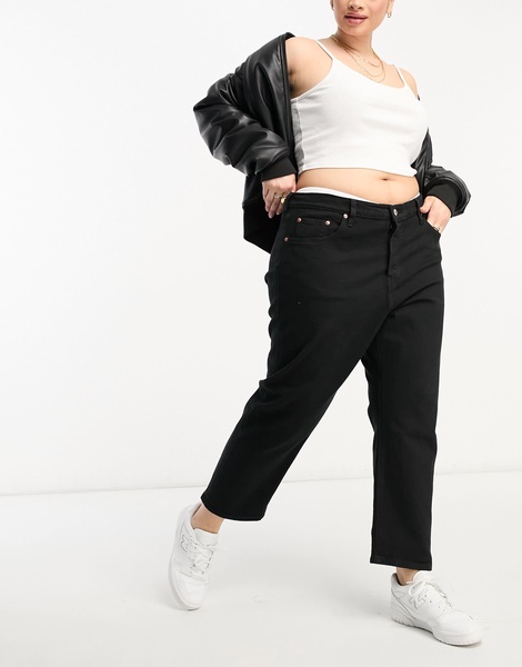 Levi's Plus 501 straight fit crop jeans in black