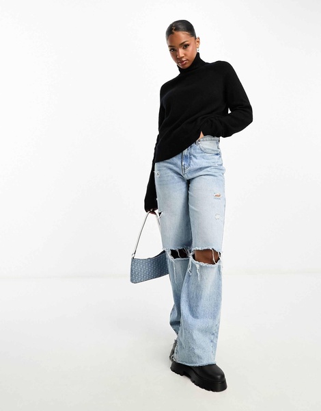 Pieces roll neck sweater in black