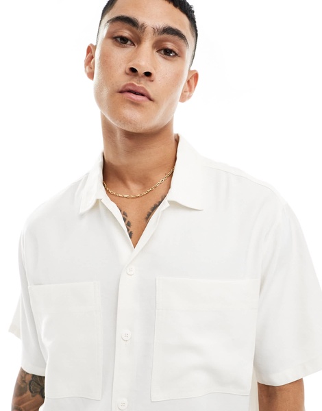 Bershka premium pocket shirt in white