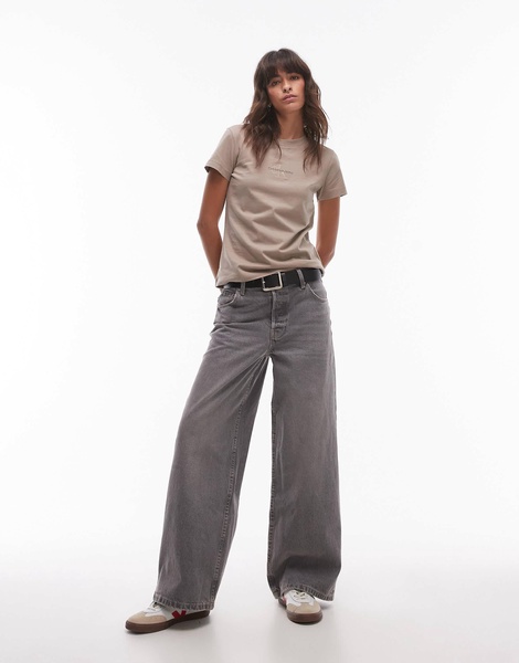 Calvin Klein Jeans monologo slim T-shirt in taupe