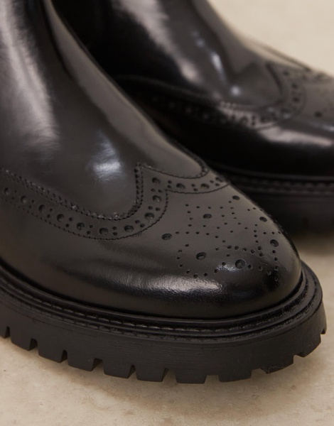 ASOS DESIGN chelsea boots in black polish leather with chunky sole