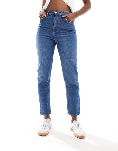 Bershka comfort fit mom jeans in mid blue
