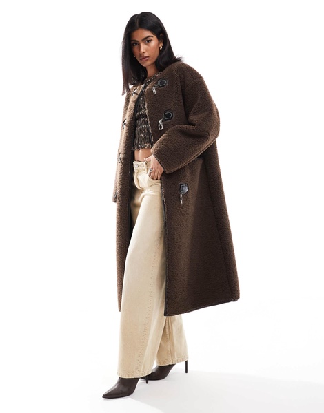 4th & Reckless faux shearling toggle closure coat in chocolate
