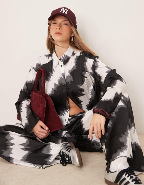 ASOS DESIGN plisse relaxed shirt in mono print - part of a set