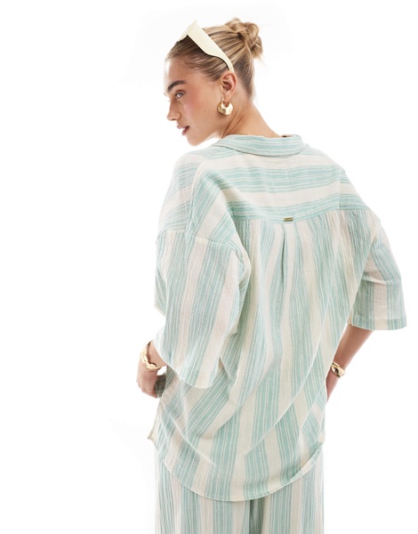 Billabong sunny daze short sleeve beach shirt in island green - part of a set