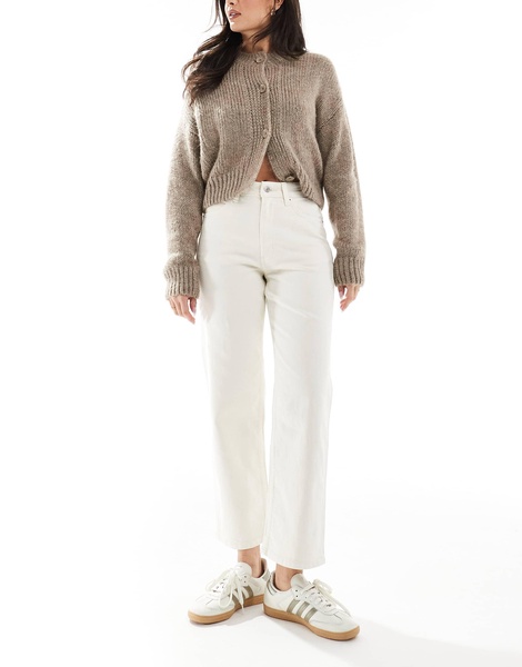 ASOS DESIGN comfort stretch straight jean in white