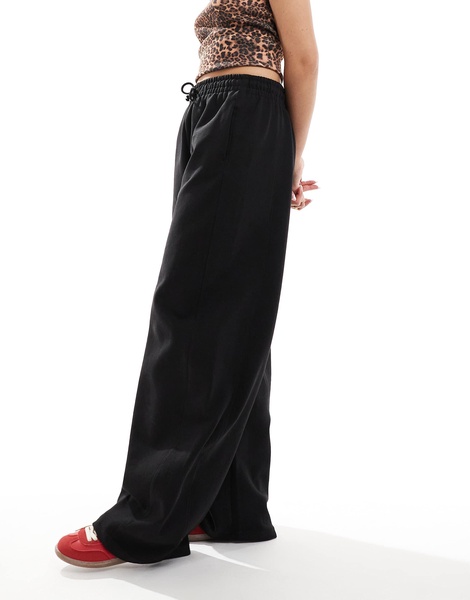 Bershka balloon leg wide leg sweatpants in black