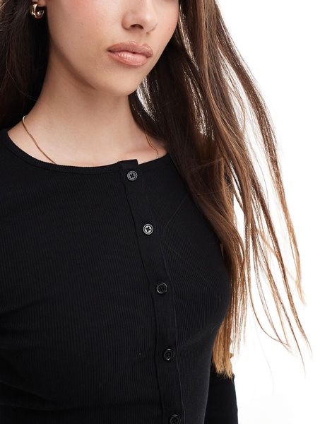Brave Soul fitted button down long sleeve top in black