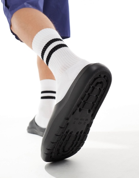 ASOS DESIGN chunky sliders in black