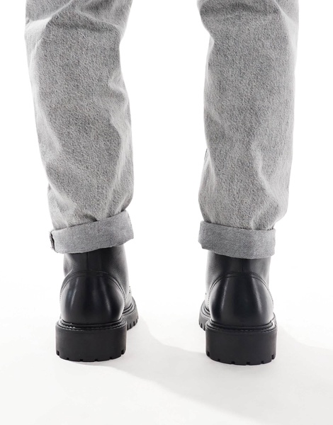 ASOS DESIGN boots in black leather with zip