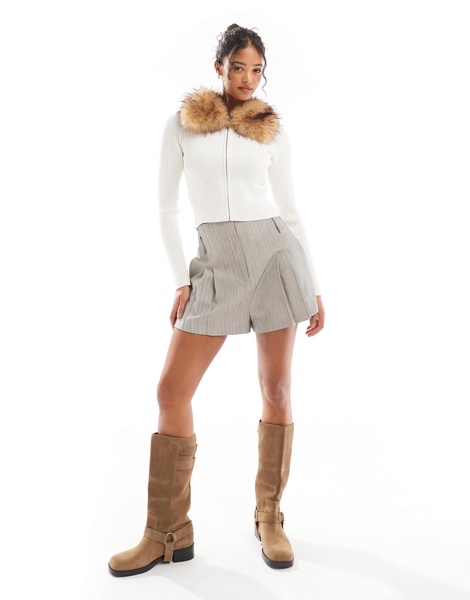 Bershka faux fur collar zip up knit top in ecru
