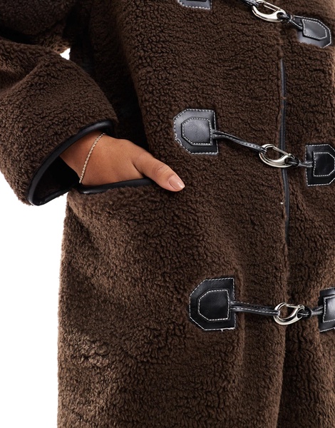 4th & Reckless faux shearling toggle closure coat in chocolate