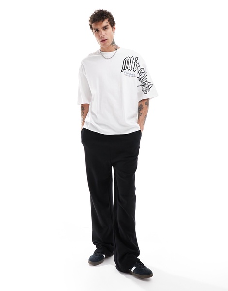 Bershka placement printed t-shirt in white
