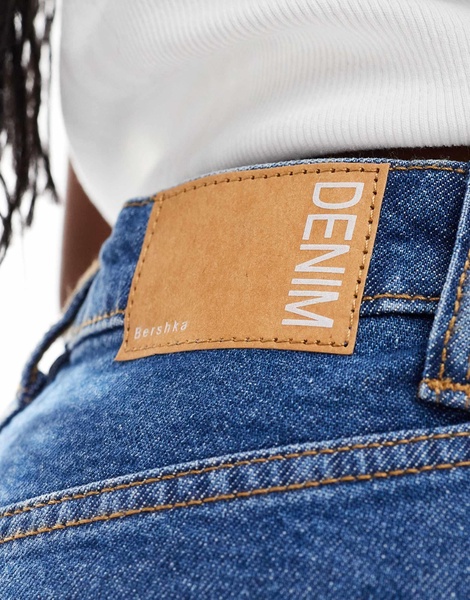 Bershka comfort fit mom jeans in mid blue