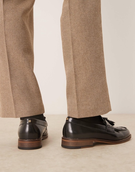 ASOS DESIGN loafers in black leather with fringe and tassel detail