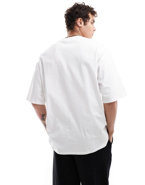 Bershka placement printed t-shirt in white