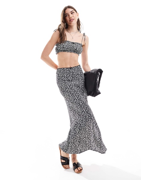 Bershka bow detail strappy top in black and white floral