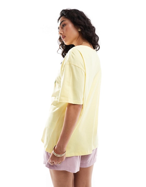 Pieces oversized t-shirt with fresh squeeze graphic in yellow