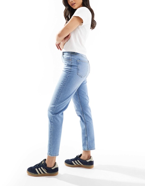 Bershka comfort fit mom jeans in light blue