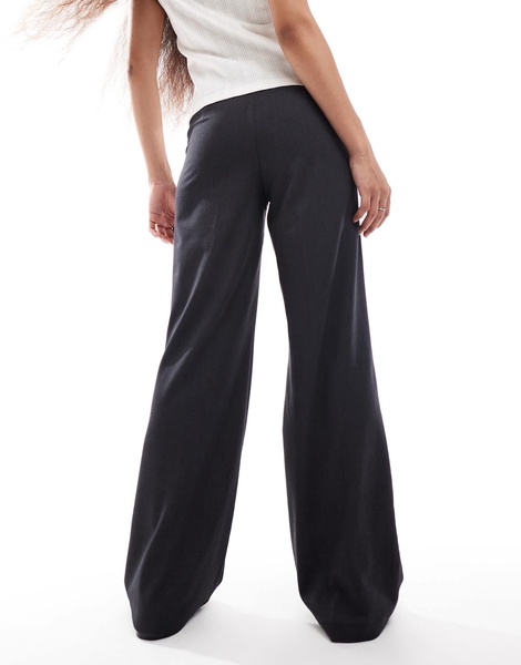 Bershka Petite Tailored pants in Charcoal