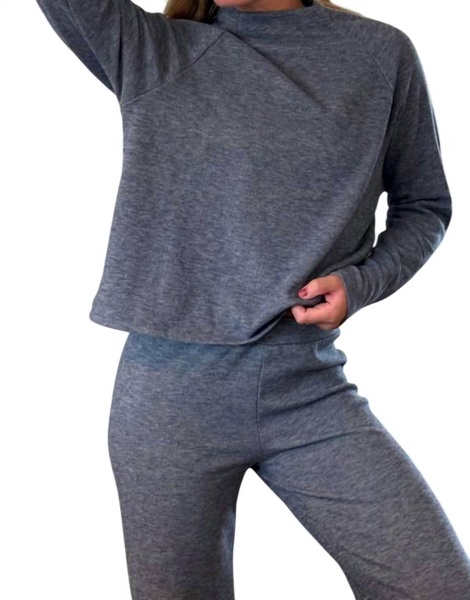 long sleeve raglan mockneck top in blue