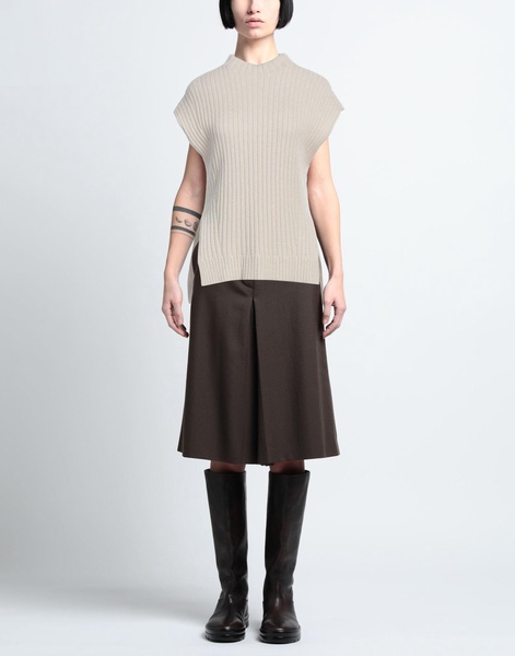 Sleeveless sweater