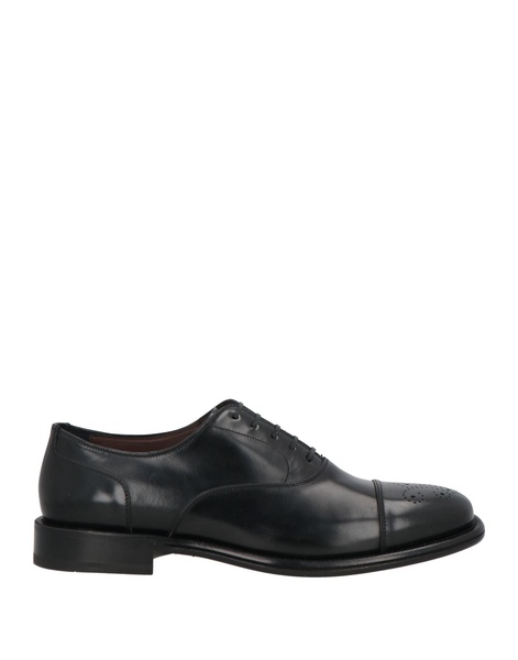 Laced shoes