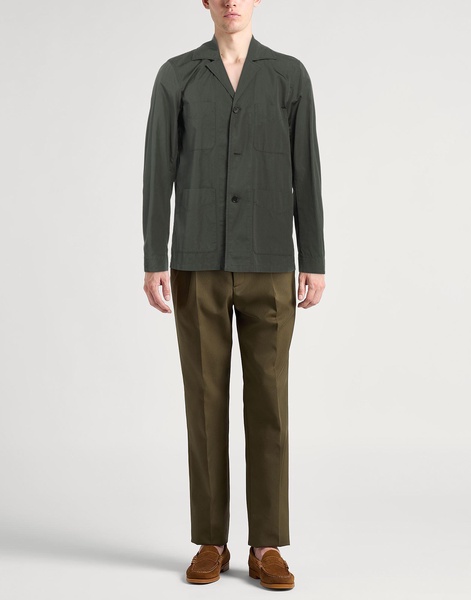 Solid color shirt