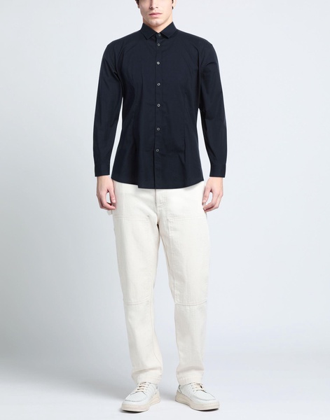 Solid color shirt