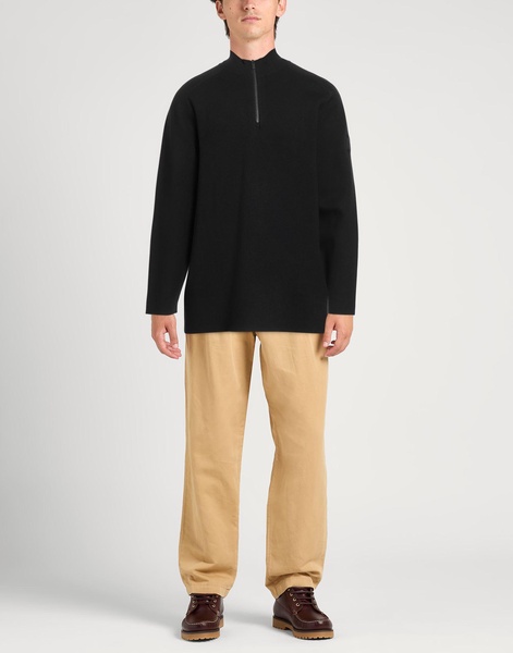 Sweater with zip