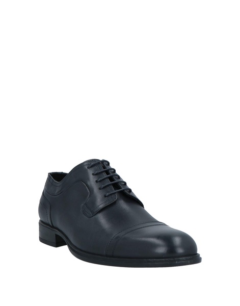 Laced shoes