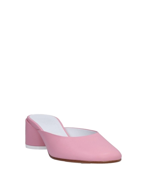 Mules and clogs