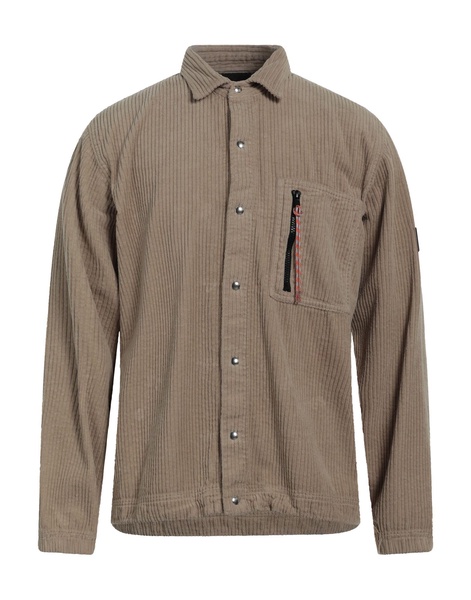 Solid color shirt