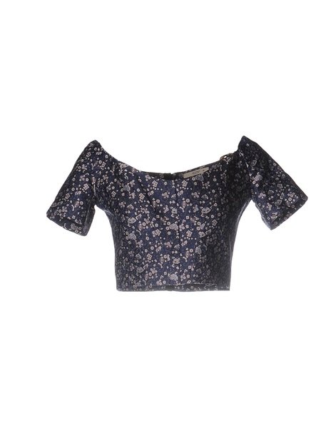 Off-the-shoulder top