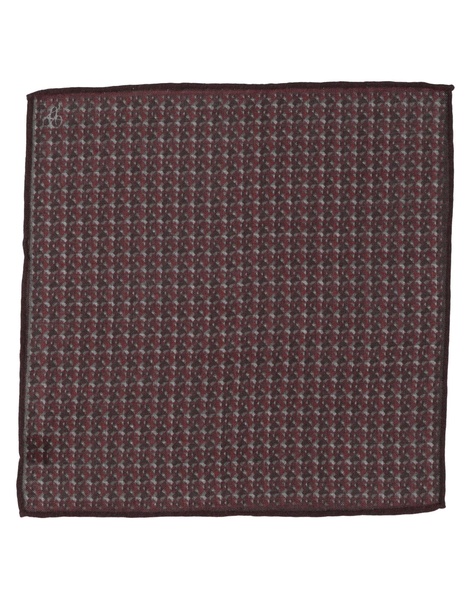 Scarves and foulards