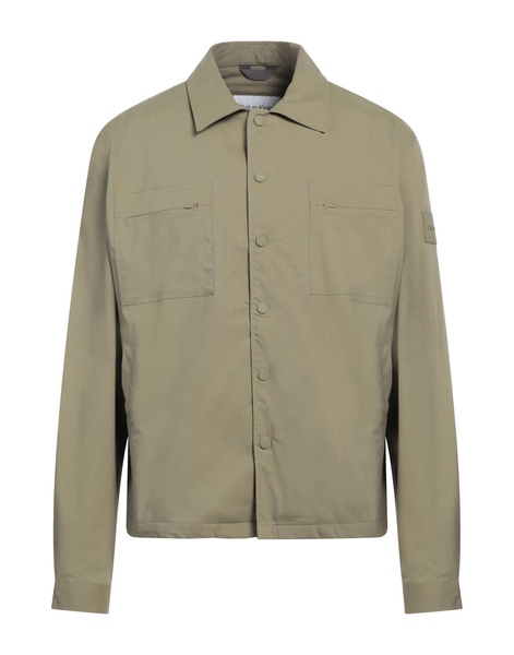 Solid color shirt