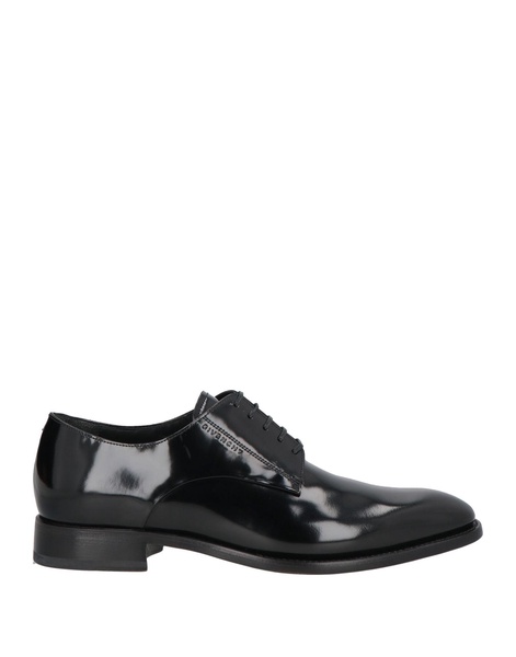 Laced shoes