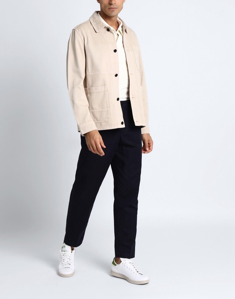 Solid color shirt